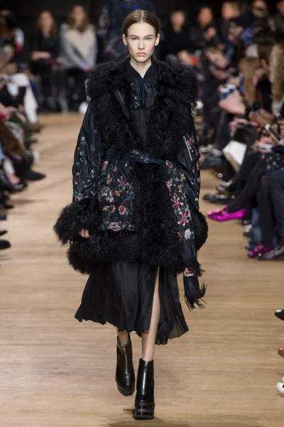 Look 2